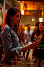 Cargar imagen en el visor de la galería, 1 Tour Guiado Fábrica LOBA